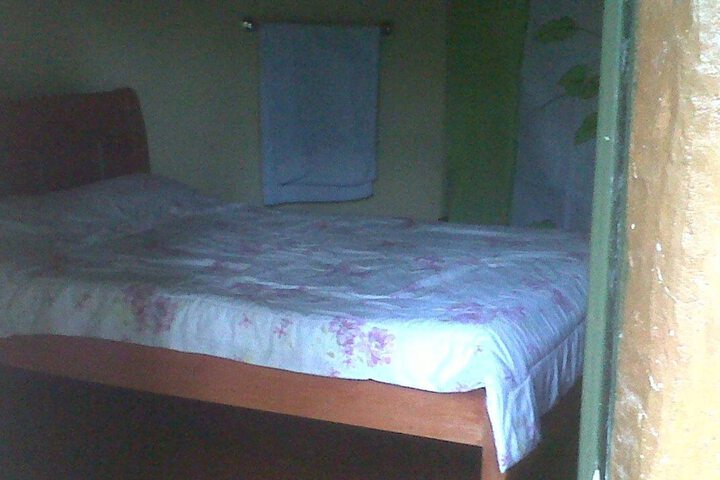 Room 5 of 8