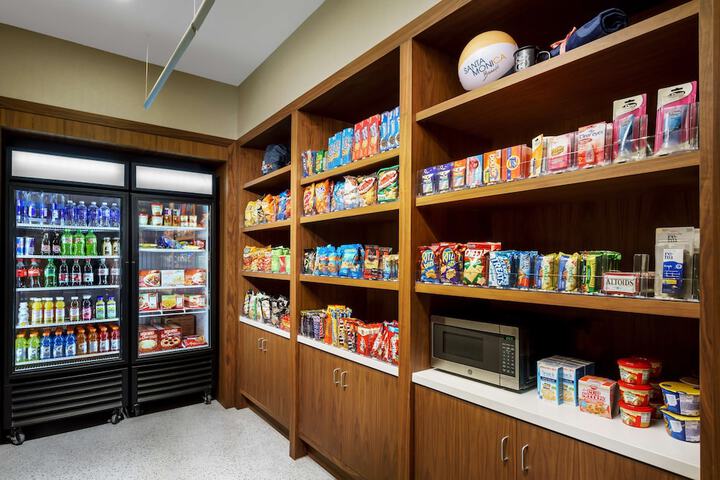 Snack bar