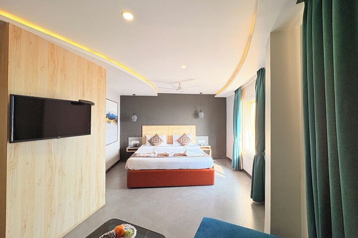 Room 52 of 154