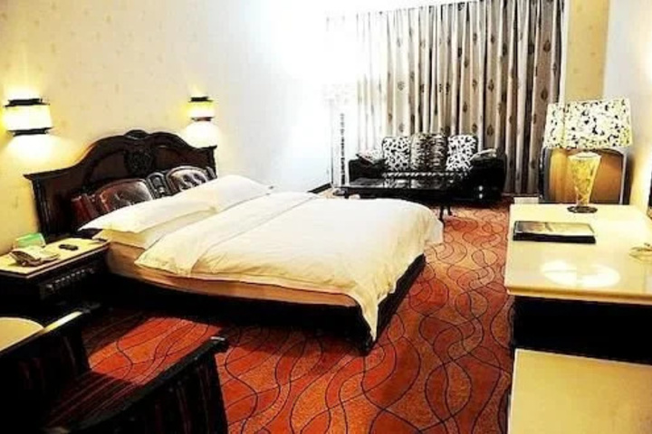 Room 19 of 19
