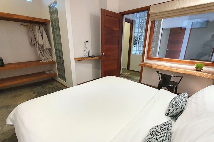 Room 16 of 83