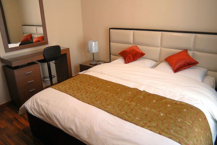 Room 7 of 17