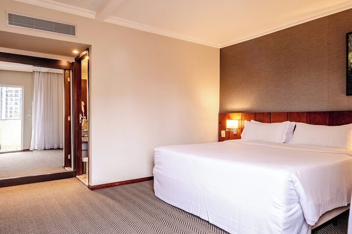 Room 31 of 240