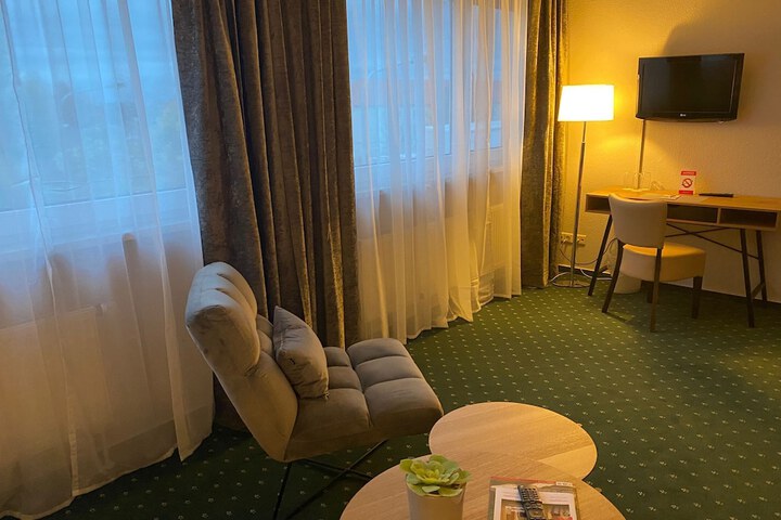 Room 3 of 11
