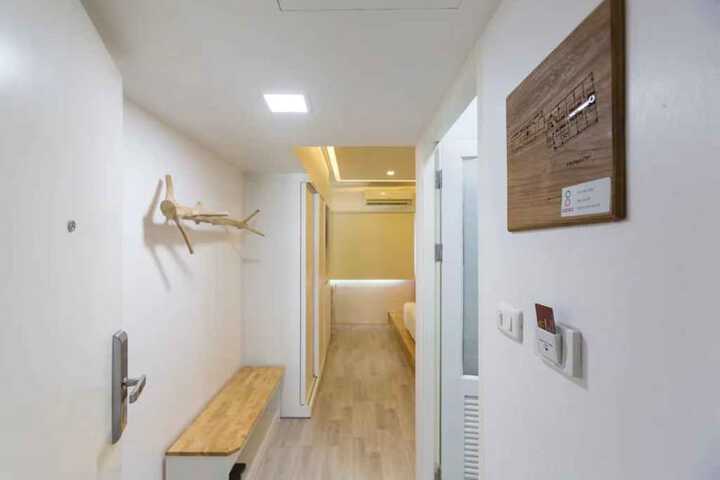 Room 26 of 89