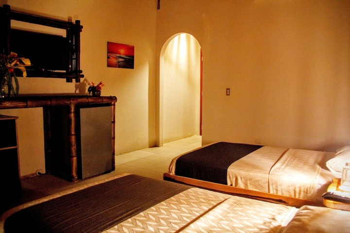 Room 8 of 170