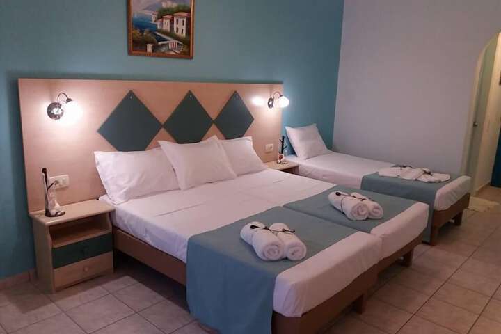 Room 10 of 52