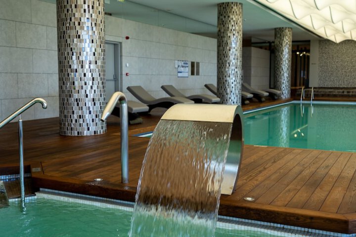 Pool 46 of 99