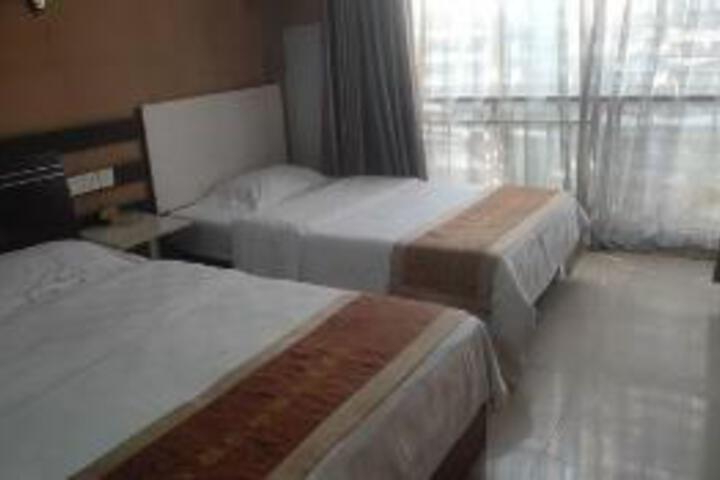 Room 4 of 6