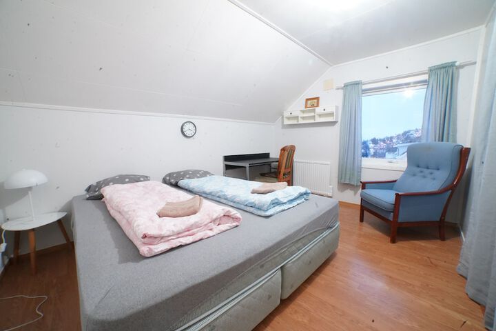 Room 9 of 26