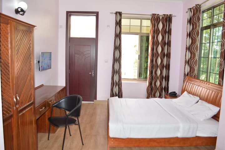 Room 7 of 35