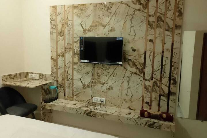 Room 16 of 22