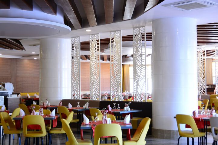 Dining 62 of 121