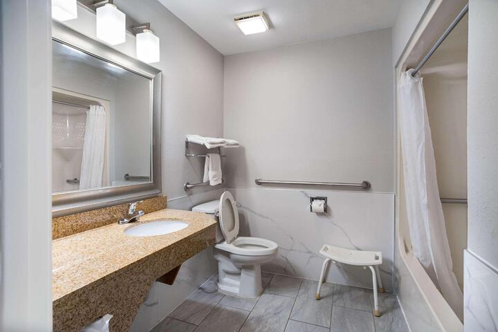 Queen Bed Accessible (2 of 12)
