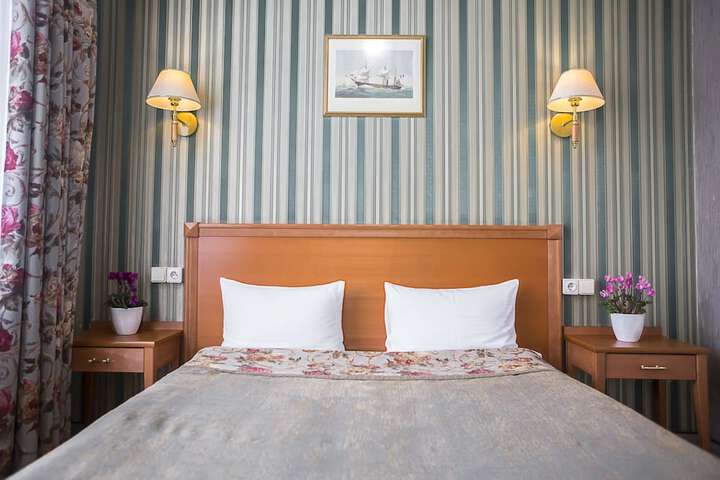 Room 16 of 59