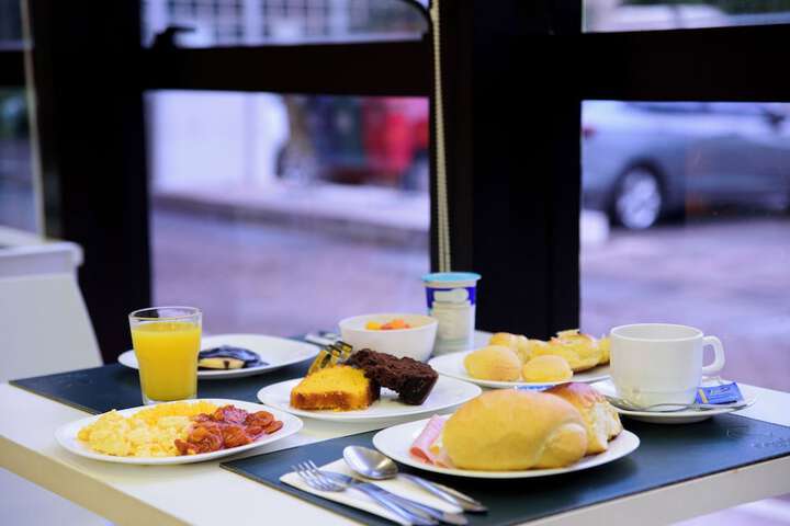 Breakfast/Coffee Service 38 of 39