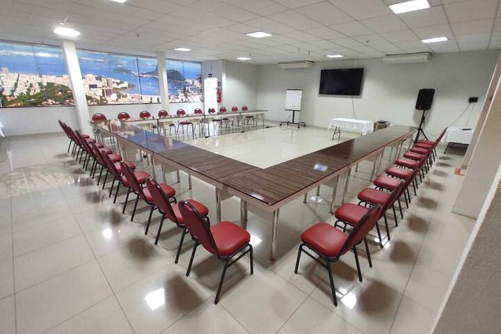 Business Center 113 of 125