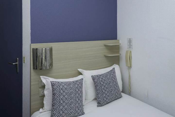 Room 17 of 52