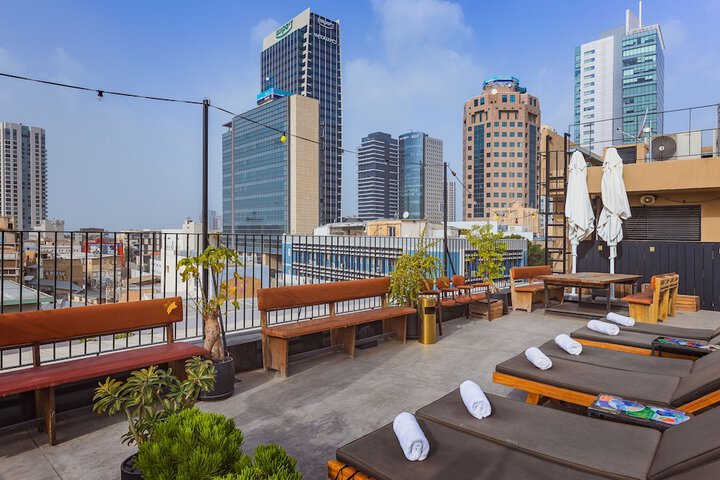 Sundeck 34 of 36