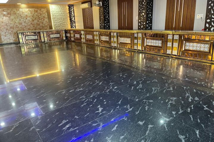 Ballroom/Hall 12 of 16