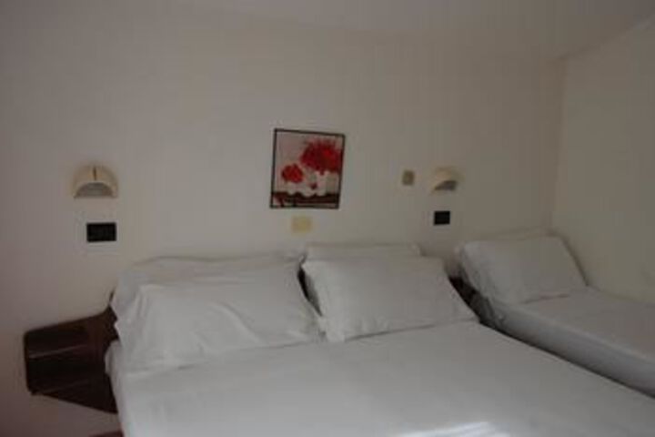 Room 36 of 46