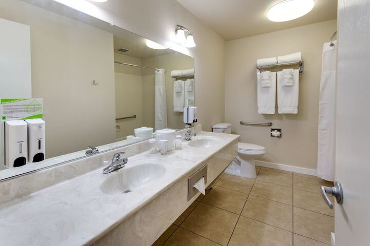 Bathroom shower