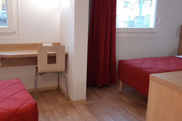 Room 42 of 73