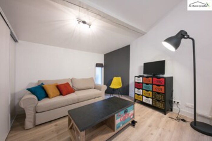 Room 50 of 90