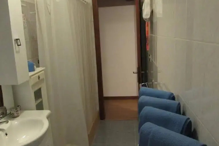 Room 12 of 12