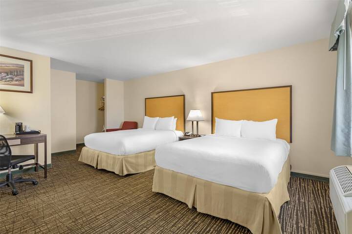 Room 32 of 54