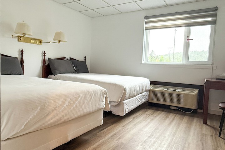 Room 10 of 25