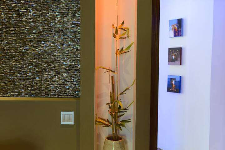 Room 3 of 120