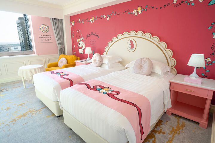 Room 16 of 98