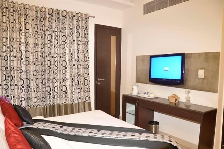 Room 16 of 31