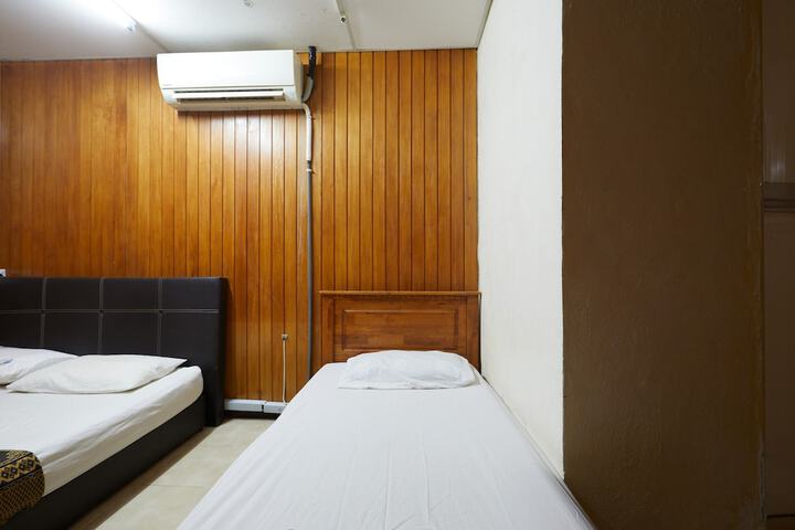 Room 47 of 96