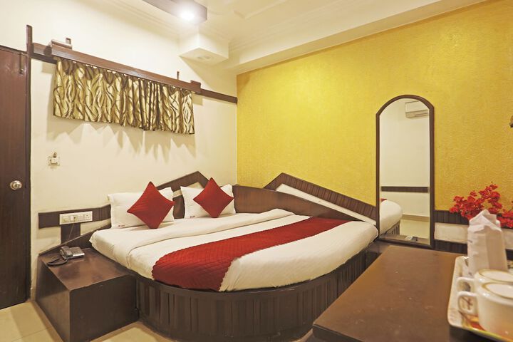 Room 14 of 22