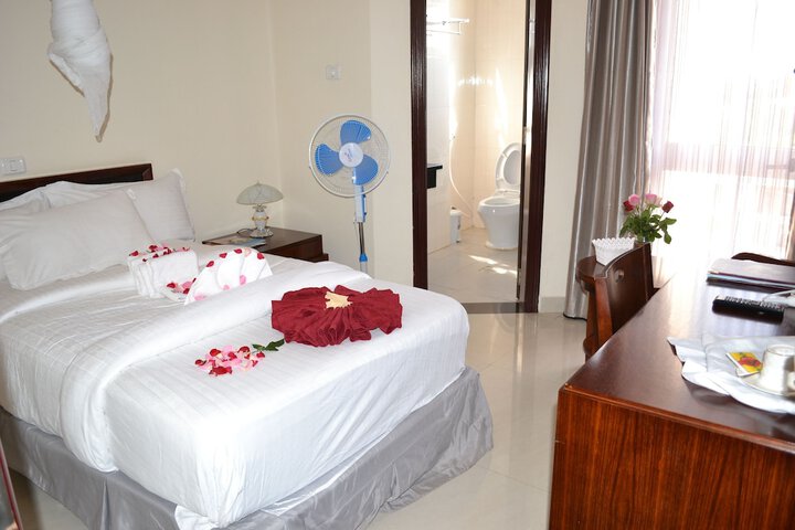 Room 8 of 26