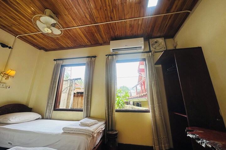 Room 14 of 60
