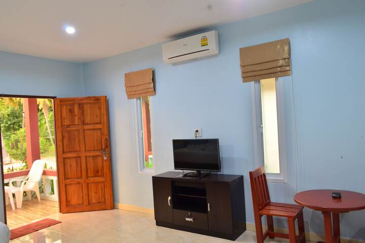 Room 11 of 32