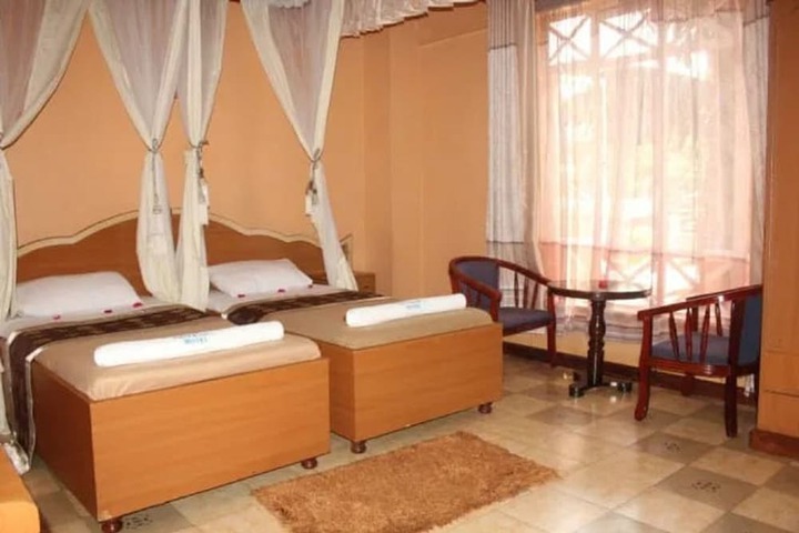 Room 8 of 27