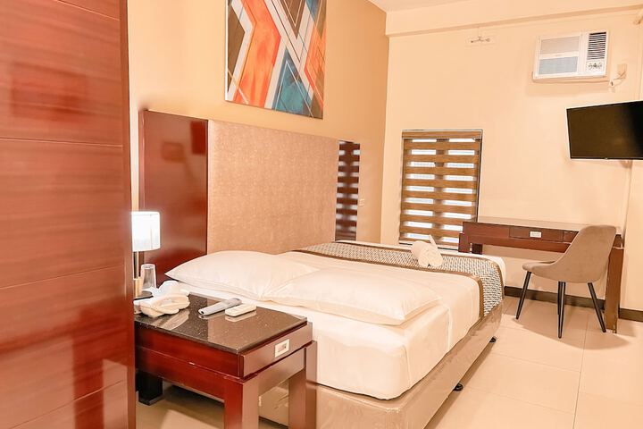Room 15 of 49