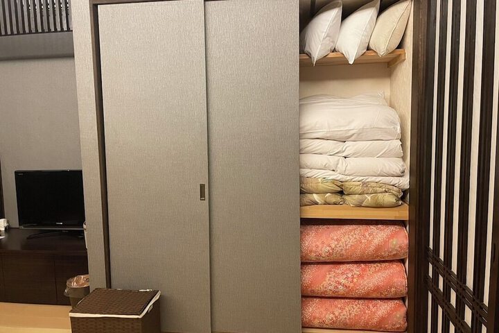 Room 14 of 68