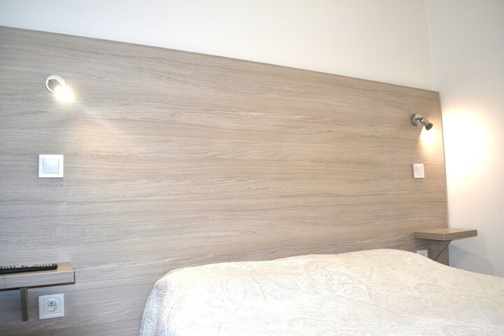 Room 8 of 22