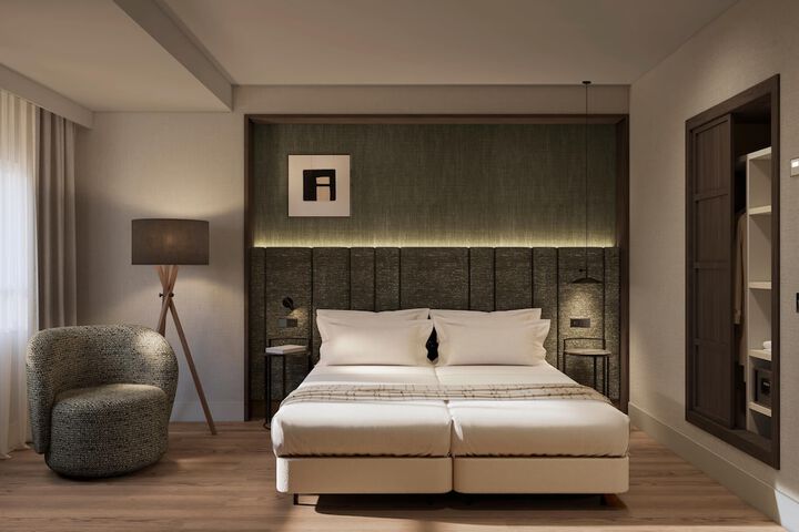 Room 15 of 53