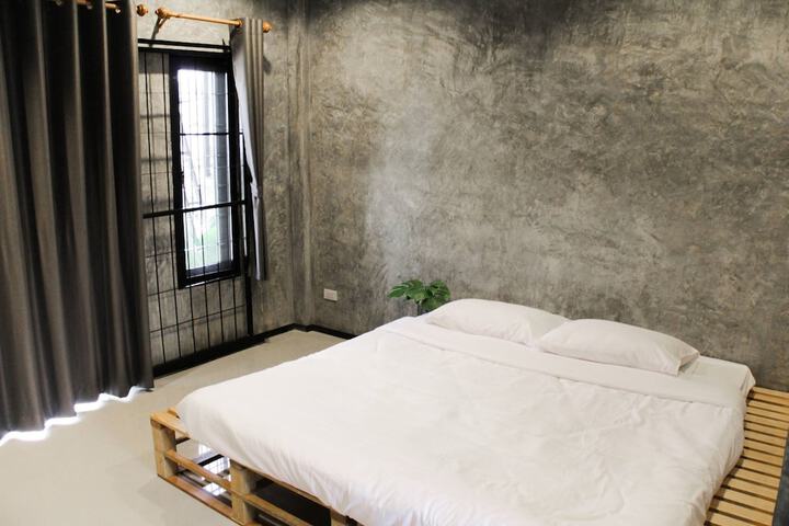 Room 3 of 46