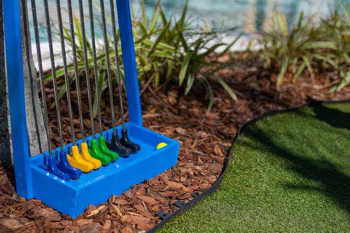 Mini-golf