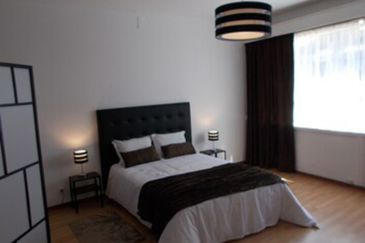 Room 25 of 32