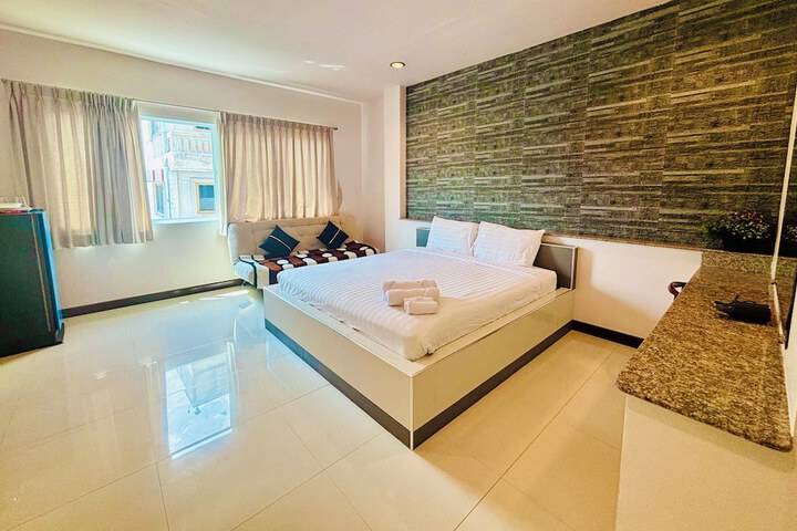 Room 46 of 68
