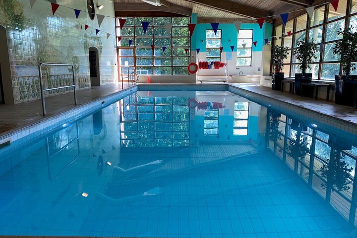Pool Hotel