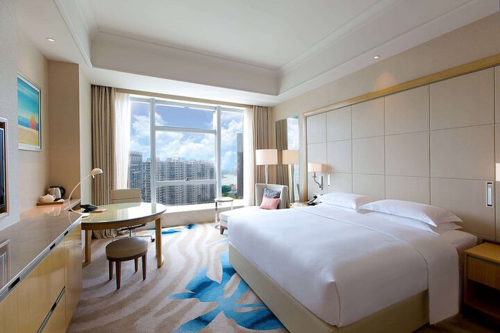 Room 21 of 93